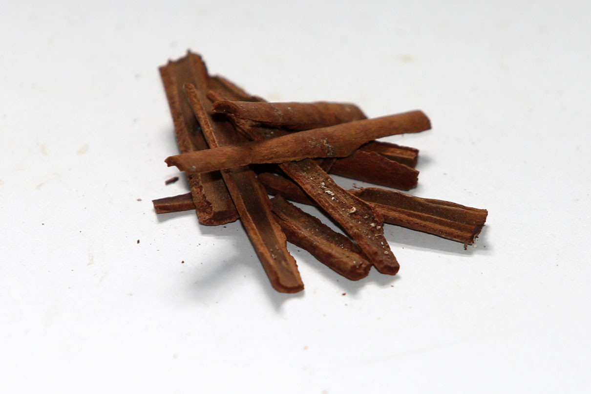 6 Herbal Penghilang Lemak Perut dengan Cepat & Terbukti Ampuh