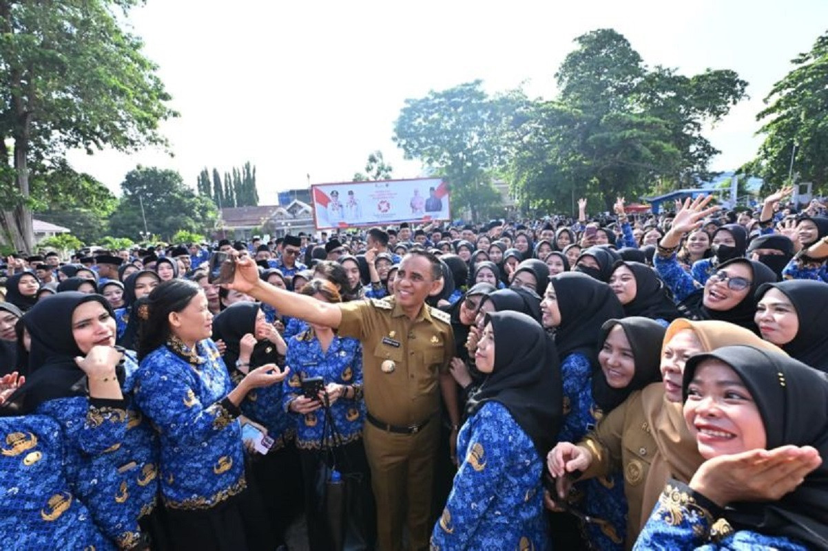 1.103 PPPK di Sulteng Terima SK 2024: Gubernur Anwar Hafid Ingatkan Jangan Kendor Layani Rakyat