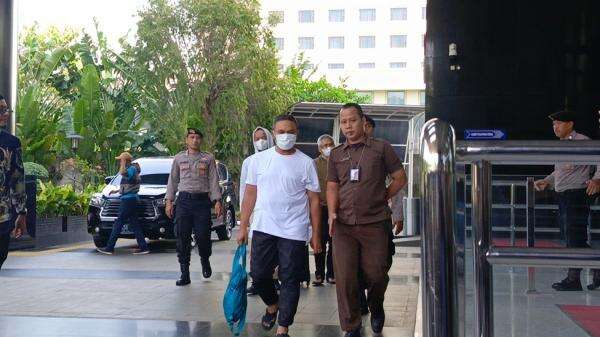 Gubernur Riau Abdul Wahid Ditangkap KPK: OTT di Riau, 10 Orang Diamankan