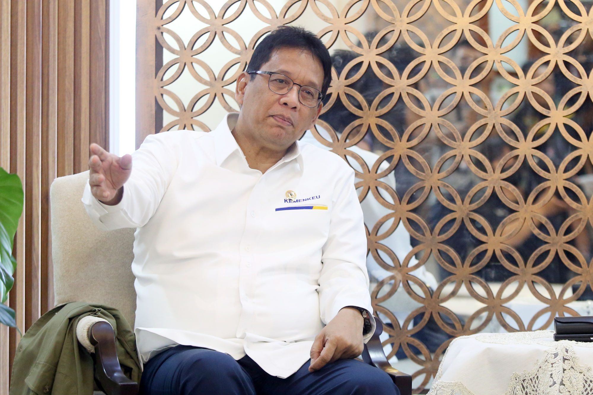 Bahaya Thrifting Ilegal Menurut Menteri Keuangan: Ancaman untuk Industri Garmen Lokal