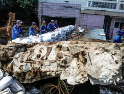 Tanggul Jebol di Jati Padang Segera Diperbaiki, Pramono Anung Turun Langsung