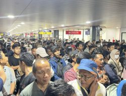 Kapasitas KRL Tanah Abang Setara 20 Pesawat Boeing 737, Ini Penjelasan Menhub