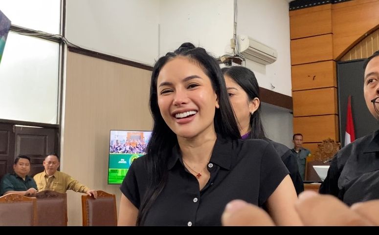 Sidang Gugatan Nikita Mirzani ke Reza Gladys Dimulai, Tuntutan Rp 244 Miliar