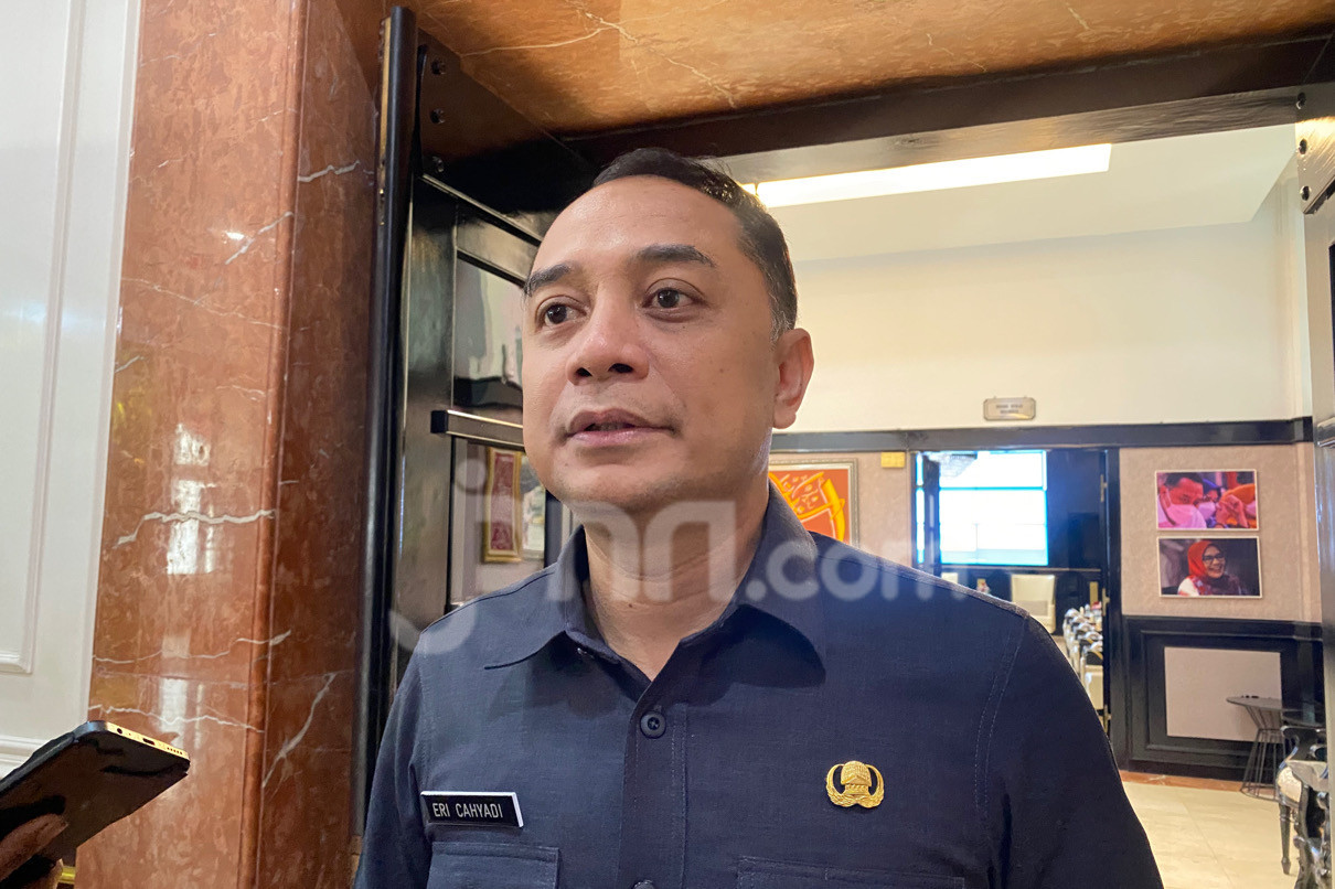 Wali Kota Eri Cahyadi Tegas Tindak Pelaku Vandalisme Mural Gubeng Pojok Surabaya