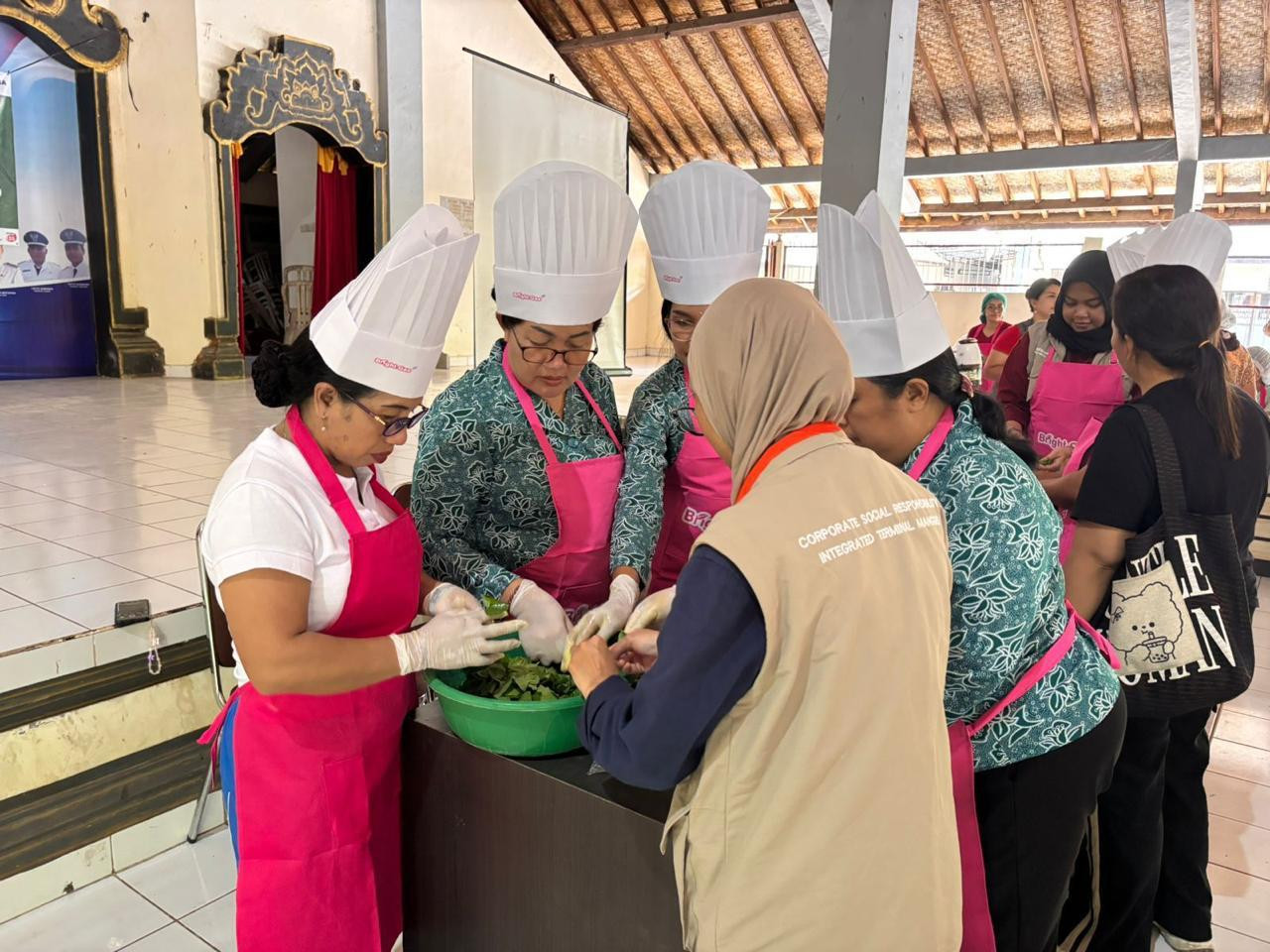 Pertamina Gelar Pelatihan Jamu Herbal untuk Perempuan Pesisir Manggis, Dukung Ekonomi & SDGs