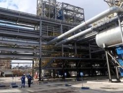 Serangan Drone Ukraina Hancurkan Pabrik Petrokimia Sterlitamak di Rusia