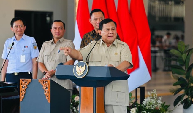 Prabowo Tegaskan Utang Kereta Cepat Whoosh Aman: Saya yang Tanggung Jawab!