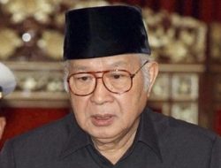 Soeharto Bukan Pahlawan Nasional: Tinjauan Hukum & Dosa HAM Masa Lalu
