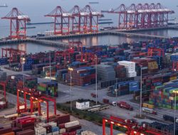 Strategi China Banjiri Pasar Global dengan Produk Murah Meski Dihantam Sanksi Tarif AS