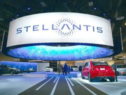 Stellantis Recall 375.000 Jeep Wrangler & Grand Cherokee: Bahaya Kebakaran!