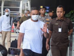 KPK OTT Gubernur Riau Abdul Wahid: Modus Japrem dan Bukti Uang Rp 1,6 Miliar Disita