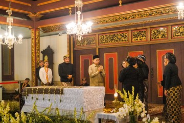 Fadli Zon Sampaikan Belasungkawa dan Komitmen Pelestarian Warisan Keraton Surakarta Pasca Wafatnya PB XIII