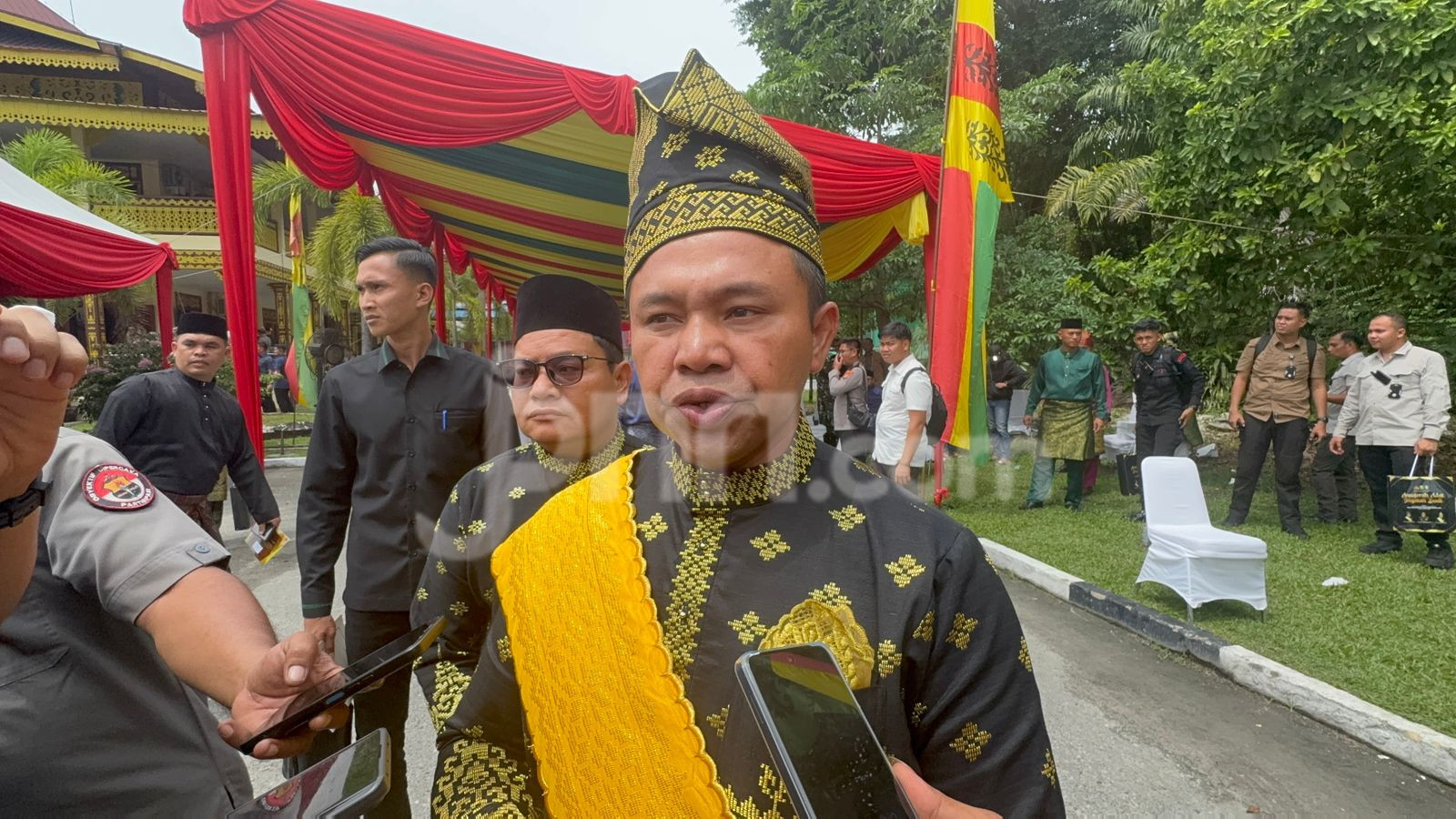 Gubernur Riau Abdul Wahid Resmi Ditahan KPK: Ini Peran Krusial Dani Nursalam dan Aliran Uang