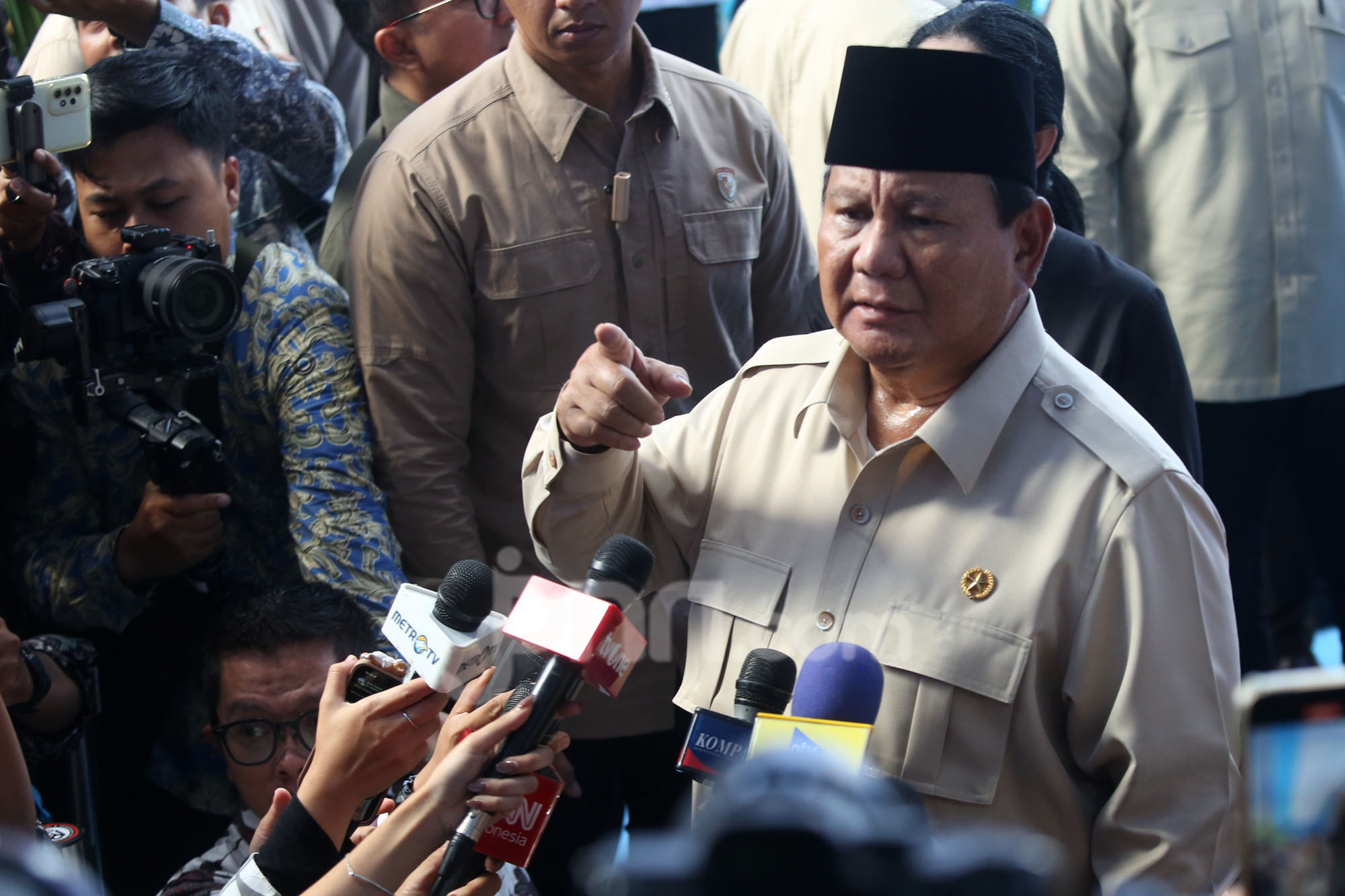 Prabowo Tugaskan Menteri UMKM Siapkan Substitusi Thrifting Ilegal