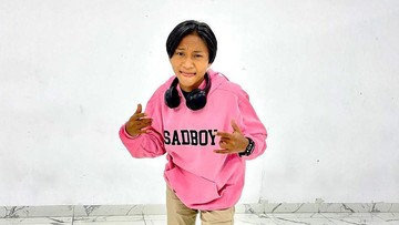 Fajar Sadboy Hampir Kena Tilang Gegara Tak Pakai Helm, Reaksi Polisi Bikin Pangling