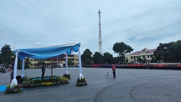 Kapolri Pimpin 155.938 Personel Siaga Bencana, Siap Hadapi Puncak Musim Hujan