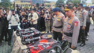 Kapolri Listyo Sigit Tinjau Kesiapan Alat Tanggap Bencana di Mako Brimob