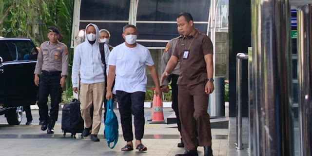 Gubernur Riau Abdul Wahid Resmi Ditahan KPK: Kronologi OTT, Modus Pemerasan, dan Bukti Rp 1,6 M