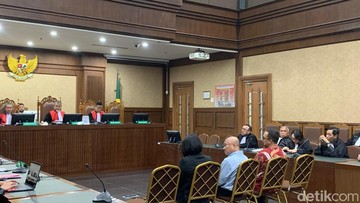 Jaksa Tolak Eksepsi 6 Terdakwa Kasus Suap VONIS Lepas Minyak Goreng