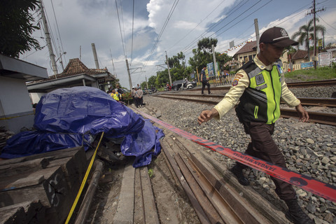 Kecelakaan KA Bangunkarta Tewaskan 3 Orang: Palang Pintu Diduga Tidak Menutup