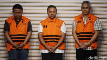 Gubernur Riau Abdul Wahid Ditahan KPK, Terungkap Modus Jatah Preman Rp 7 Miliar