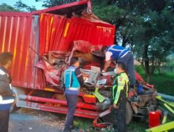 Kecelakaan Maut di Tol Japek Cibitung Tewaskan Kernet Truk 16 Tahun, Diduga Sopir Mengantuk