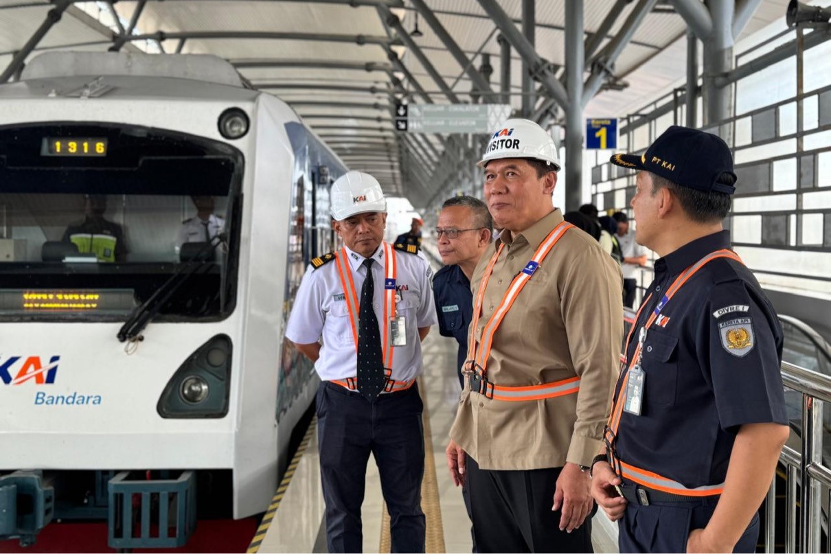 DPR Dukung Rencana Prabowo Bangun Kereta Api Luar Jawa untuk Dongkrak Ekonomi