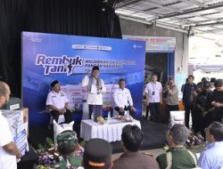 Harga Pupuk Turun 20%! Stok Melimpah di Jatim, Petani Senang