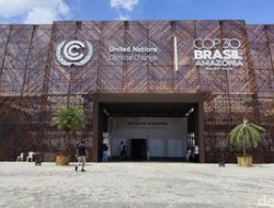 Suhu Ekstrem 32°C Paksa Peserta COP30 di Belém Ganti Pakaian Formal Jadi Smart Casual