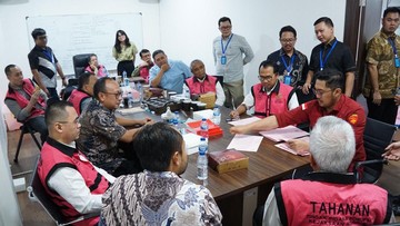 8 Tersangka Korupsi Pertamina Dilimpahkan ke JPU: Sidang Segera Dimulai