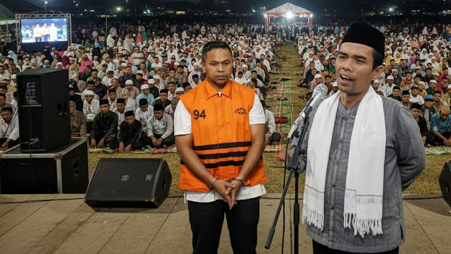 Ustaz Abdul Somad Bela Gubernur Riau Ditangkap KPK: Dampak & Risiko Dukungan Politik Ustaz