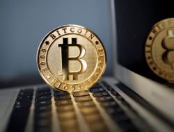 Bitcoin Anjlok 7,4%: Penyebab, Analisis, dan Prediksi Harga ke Depan