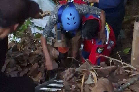 Evakuasi Heroik ODGJ di Sungai Cikapundung Bandung Saat Banjir Bandung Meluap