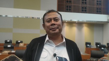 Adies Kadir & Uya Kuya Diaktifkan Kembali, Tiga Anggota DPR Lainnya Dikenai Sanksi