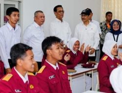 Menteri & Sultan HB X Apresiasi Pendidikan Karakter di SRMA Sleman, Ini Hasilnya