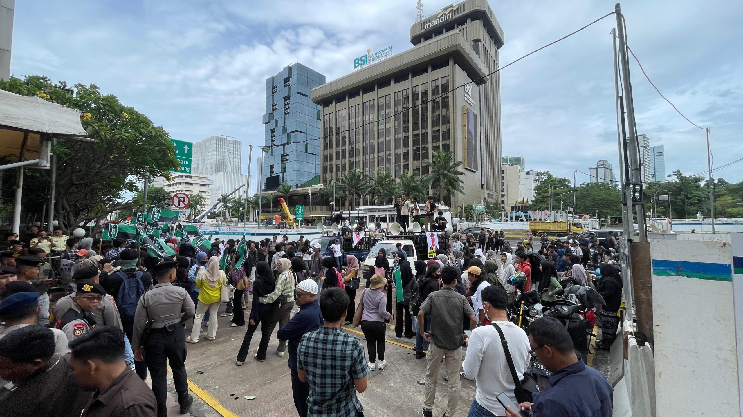 HMI Demo Kemenhaj Tuntut Pembatalan Kontrak 2 Syarikah Haji 2026, Ini Alasannya