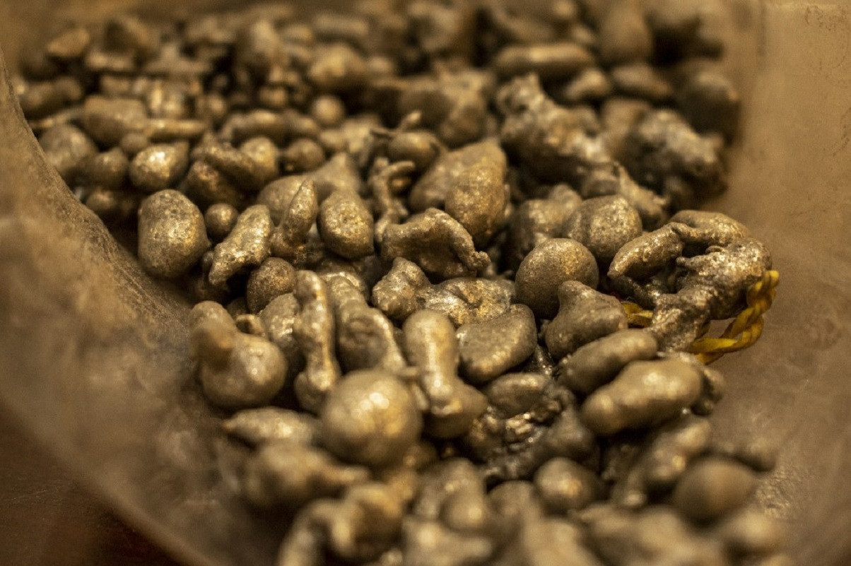 Harga Nikel Global 2025 Turun, Industri Nikel Indonesia Justru Tumbuh Berkat Hilirisasi