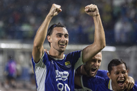 Persib Bandung Kalahkan Selangor FC 3-2: Adam Alis Jadi Pahlawan Dramatis di AFC Champions League 2