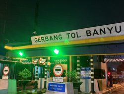 Truk Tronton Tabrak Atap Gerbang Tol Banyu Urip: Lalu Lintas Dialihkan, Ini Jalur Alternatifnya