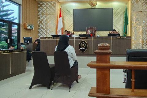 Kasus Fidusia Neni Nuraeni: Ibu Menyusui Ditahan Gara-gara Kredit Mobil Suami