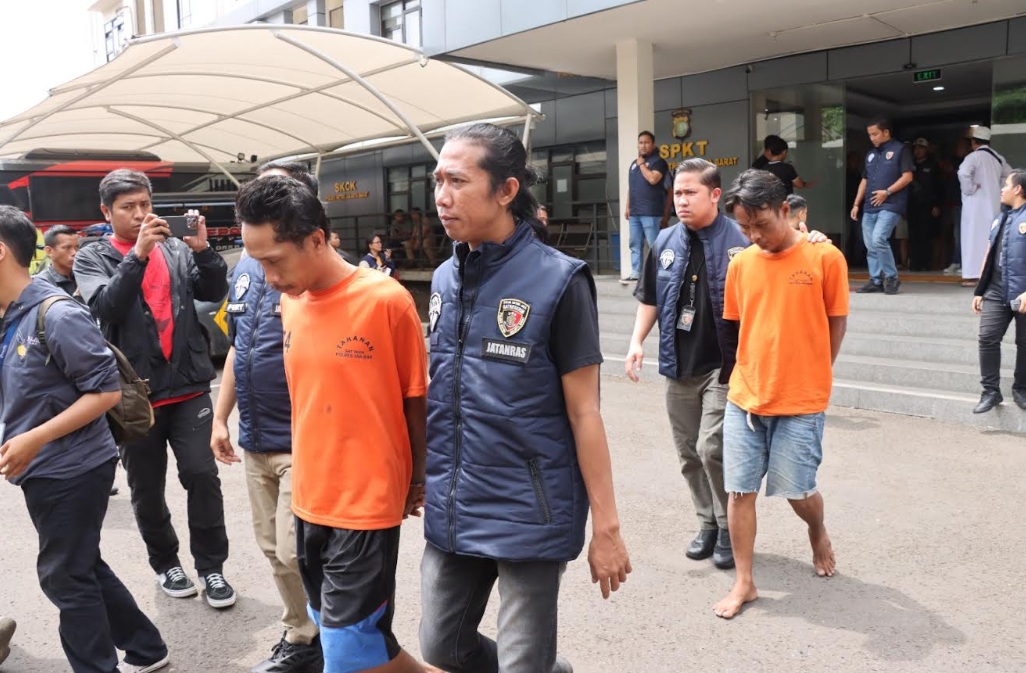 Polres Metro Jakarta Barat Tangkap 2 Spesialis Pencuri Rumah Kosong, Modus & Imbauan