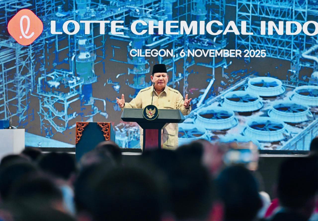 Prabowo Tegaskan Iklim Investasi Bersih di Peresmian Pabrik Lotte Chemical Senilai Rp 65 Triliun