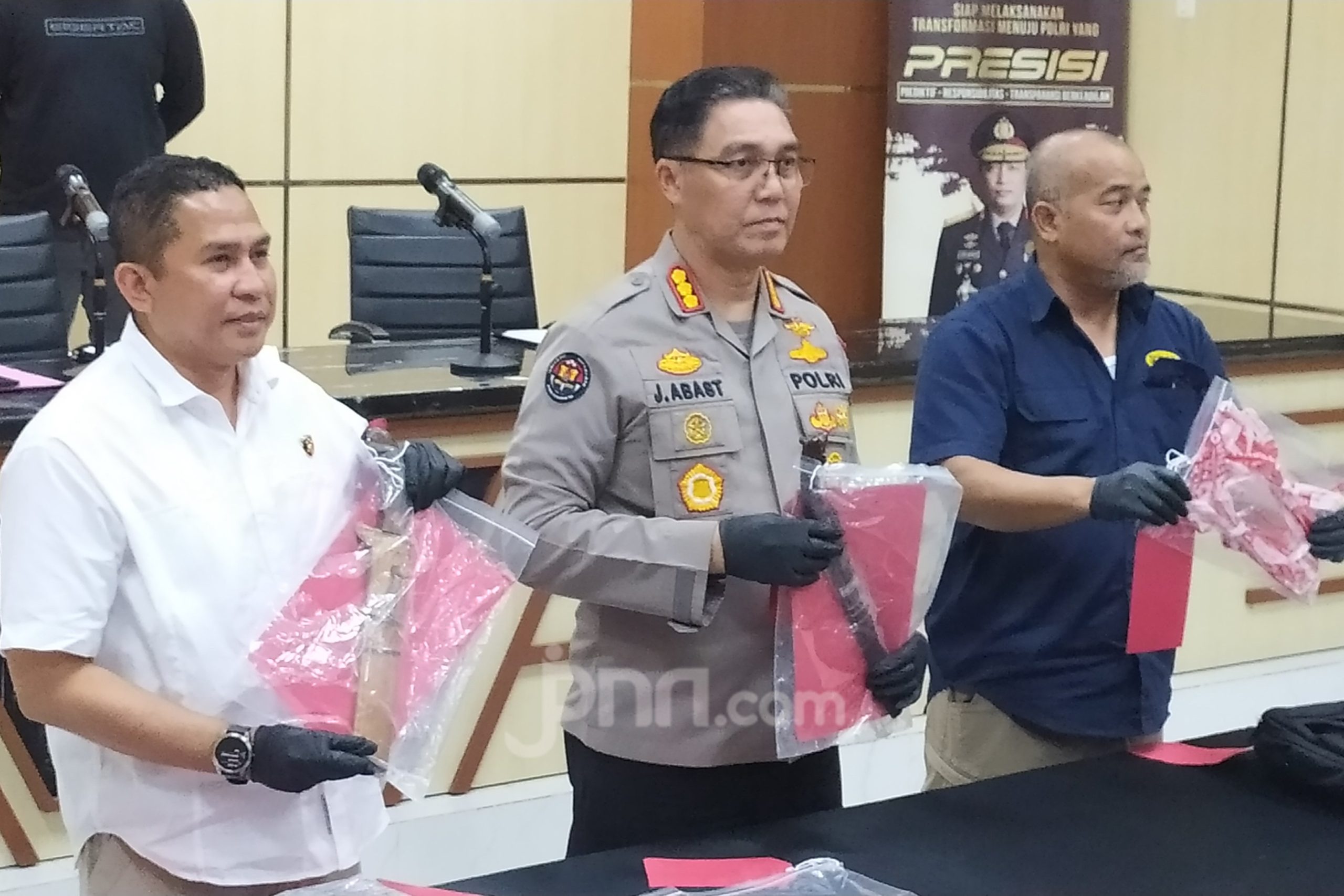 Polda Jatim Bekuk Komplotan Perampok Minimarket dari Depok, Jakarta, dan Bogor