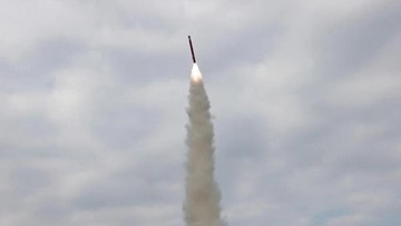 Korea Utara Luncurkan Rudal Balistik Menanggkap Rencana Kapal Selam Nuklir Korea Selatan