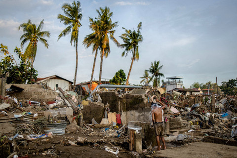 Korban Topan Kalmaegi di Talisay Cebu Berjuung Bangkit, Rumah Hancur dan Ribuan Mengungsi