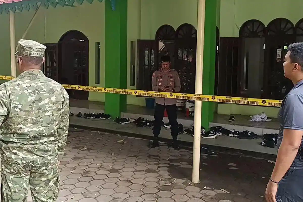 Ledakan di Masjid SMAN 72 Jakarta: 7 Luka-luka, Diduak OTK dan Kronologi