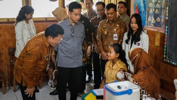 Wapres & Gubernur Jateng Tinjau Cek Kesehatan Gratis (CKG) untuk 10 Juta Lebih Siswa