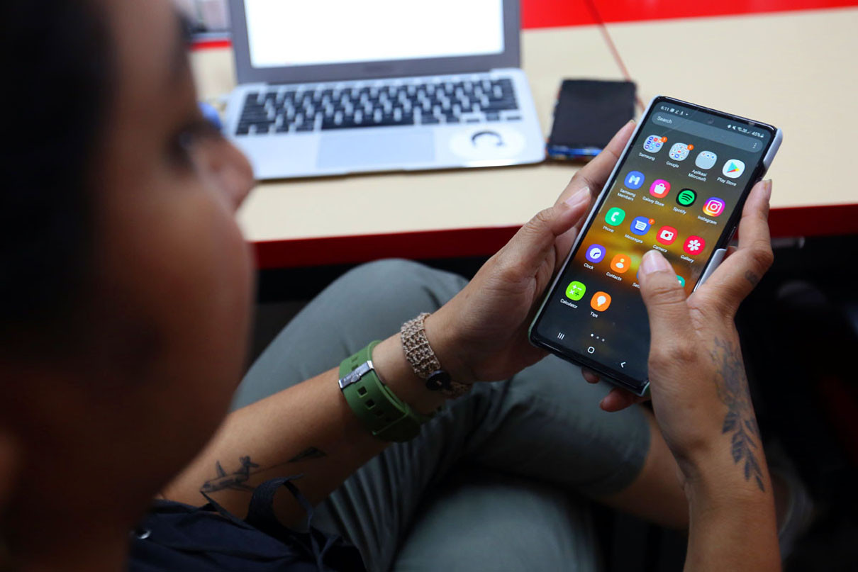 Waspada Penipuan Tiket Murah Akhir Tahun 2025: OJK Ingatkan Modus Baru & Cara Hindarinya