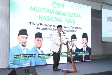 Peran Strategis Pesantren untuk Indonesia Emas 2045: Sinergi, Kemandirian, dan Tantangan
