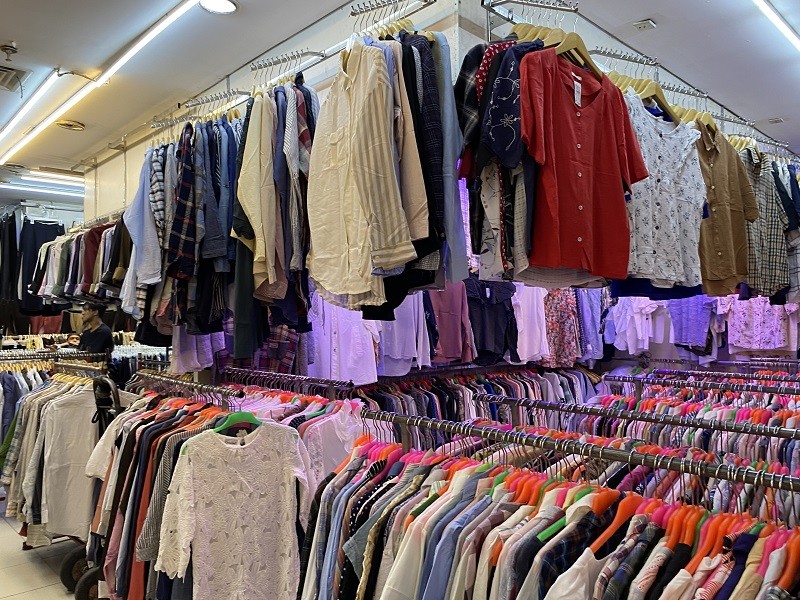 Solusi Thrifting Ilegal: Mendag & Menteri UMKM Bahas Nasib Pedagang & Ekspor Lokal